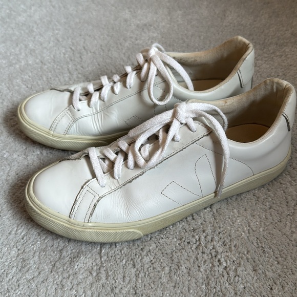 VEJA Esplar Leather Logo Sneakers - Picture 3 of 5